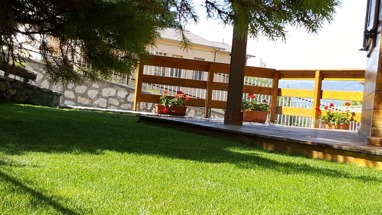 B&B Lo Chalet Di Ocre San Felice d'Ocre Exterior foto